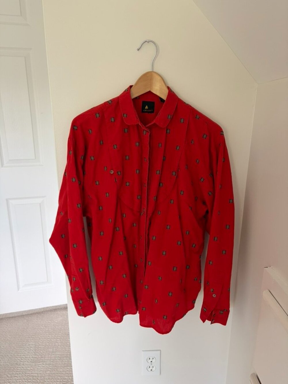 Vintage 90s LizSport Size Down 100% Cotton Medium Button